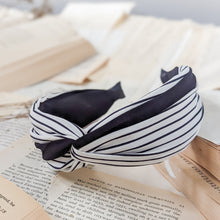 Load image into Gallery viewer, Black and White Striped Headband
