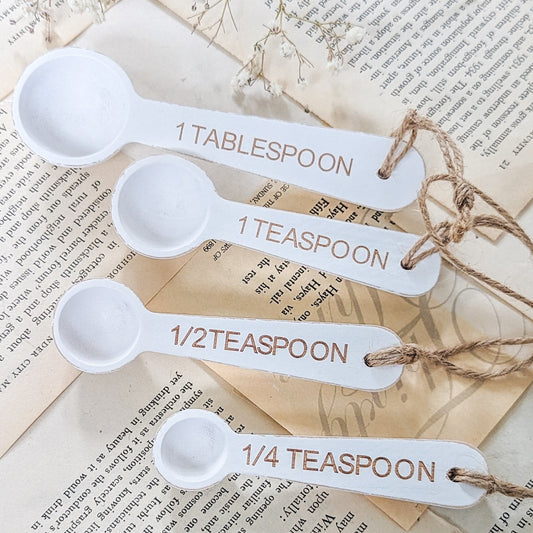 White Wood Measuring Spoon Set